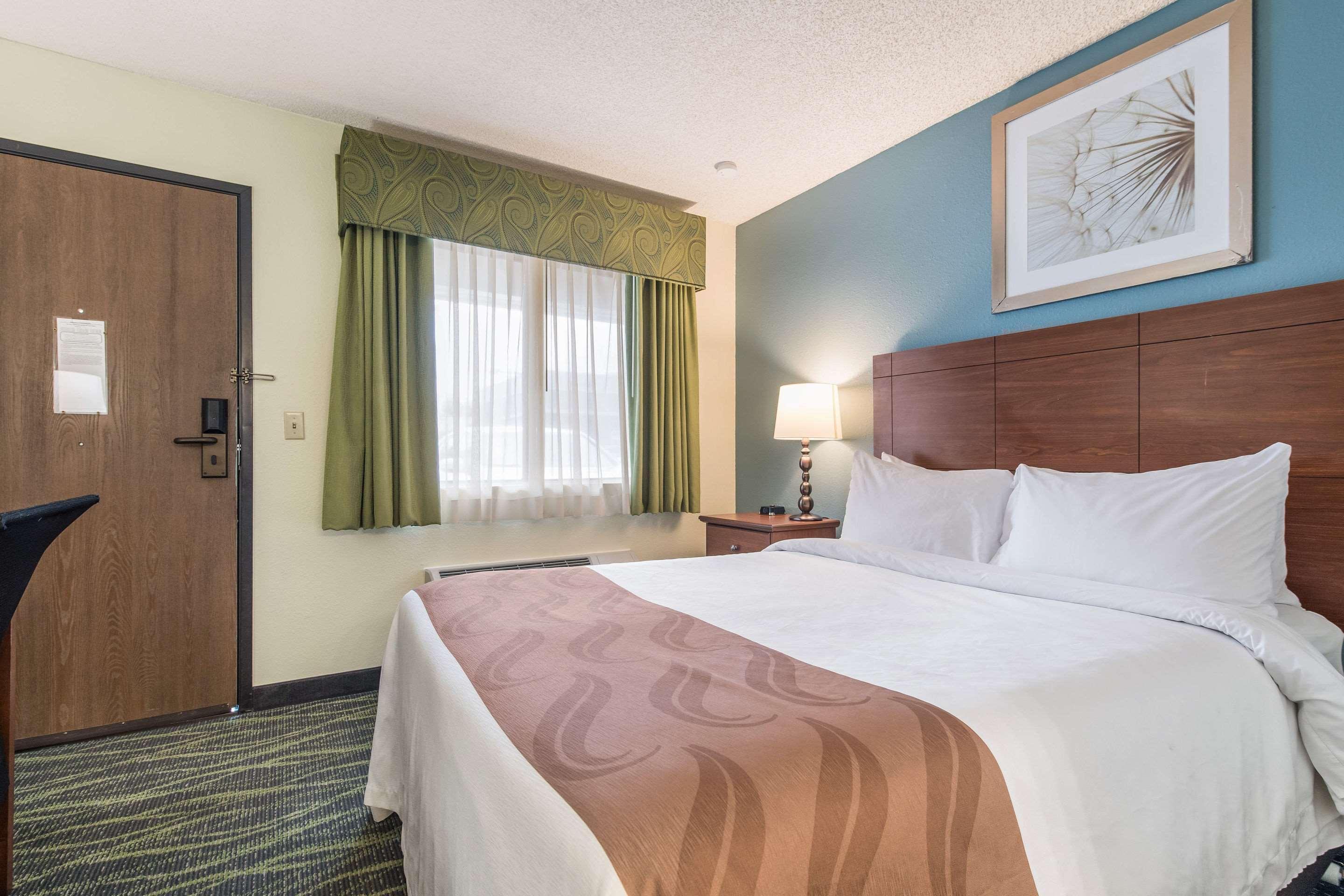 Quality Inn Bellevue Exterior photo