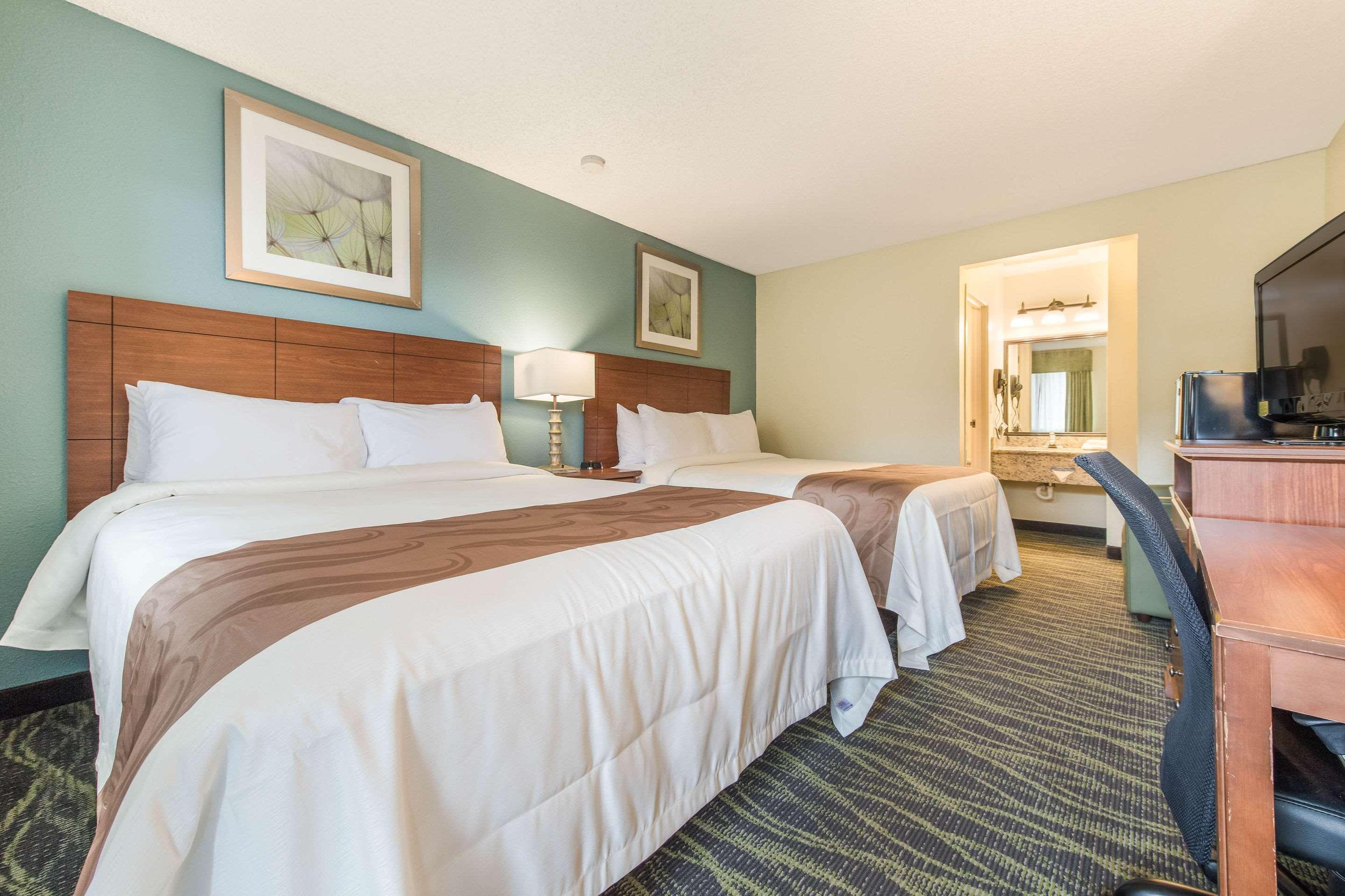Quality Inn Bellevue Exterior photo