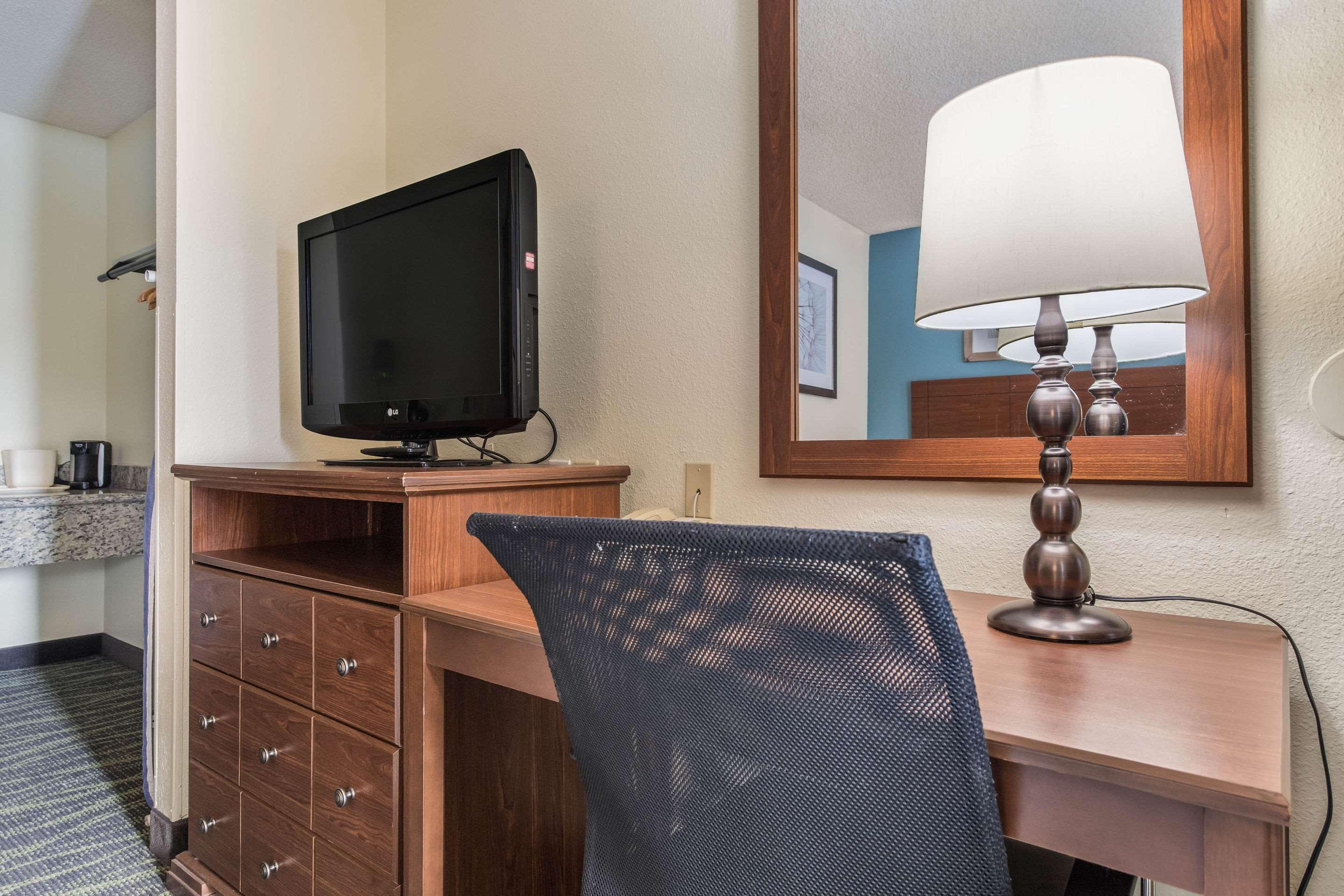 Quality Inn Bellevue Exterior photo