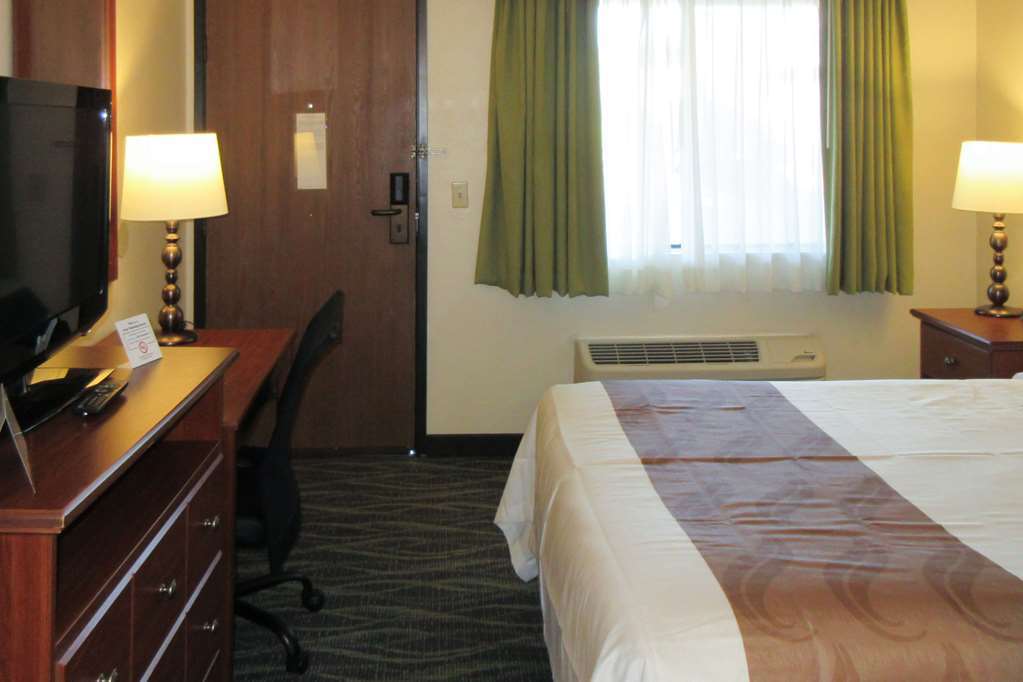 Quality Inn Bellevue Room photo