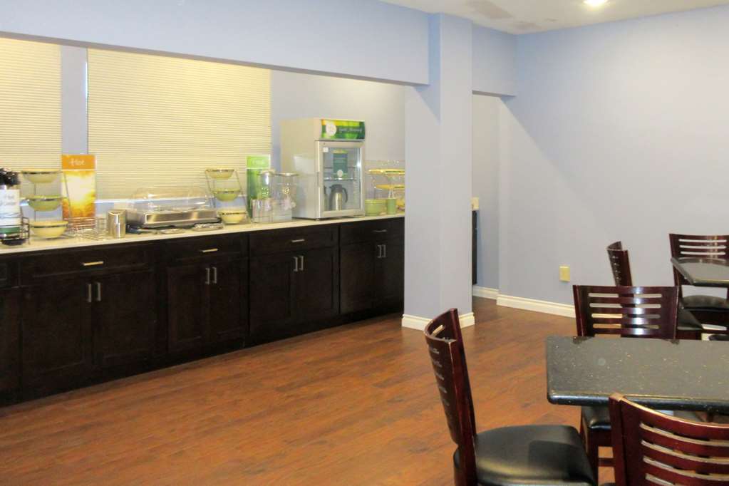 Quality Inn Bellevue Restaurant photo