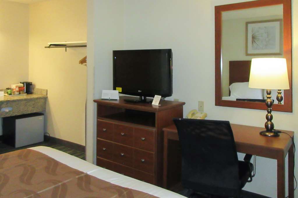 Quality Inn Bellevue Room photo