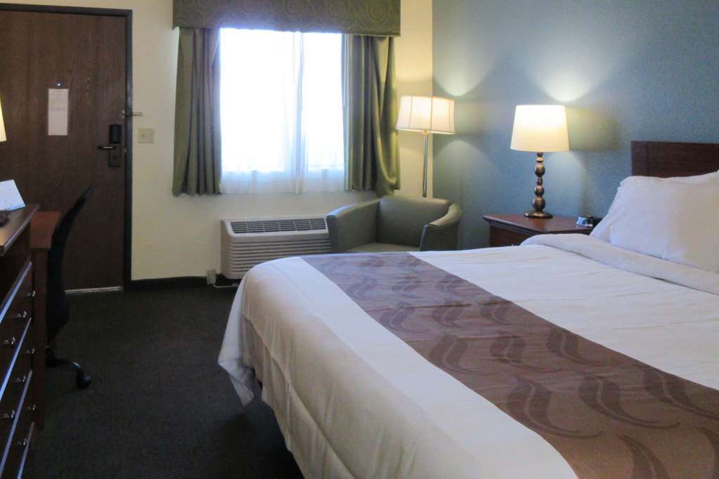 Quality Inn Bellevue Room photo